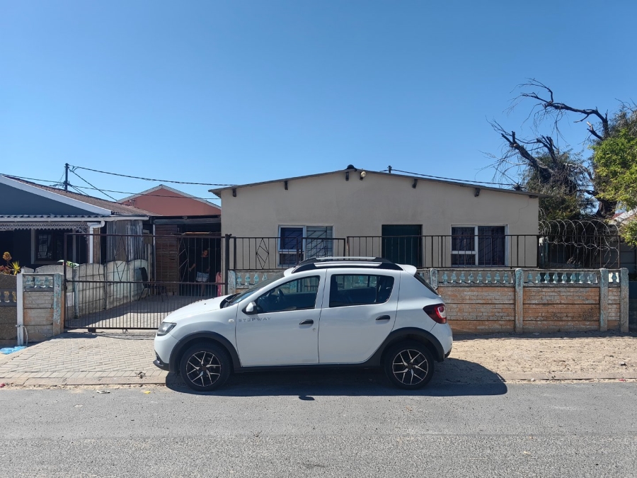 3 Bedroom Property for Sale in Roosendal Western Cape